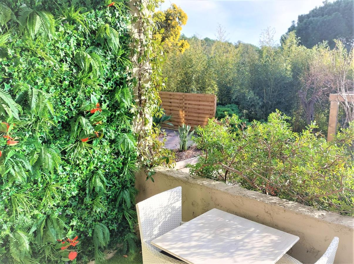 Hotel Les Jardins De Bormes, Sauna & Jacuzzi ภายนอก รูปภาพ