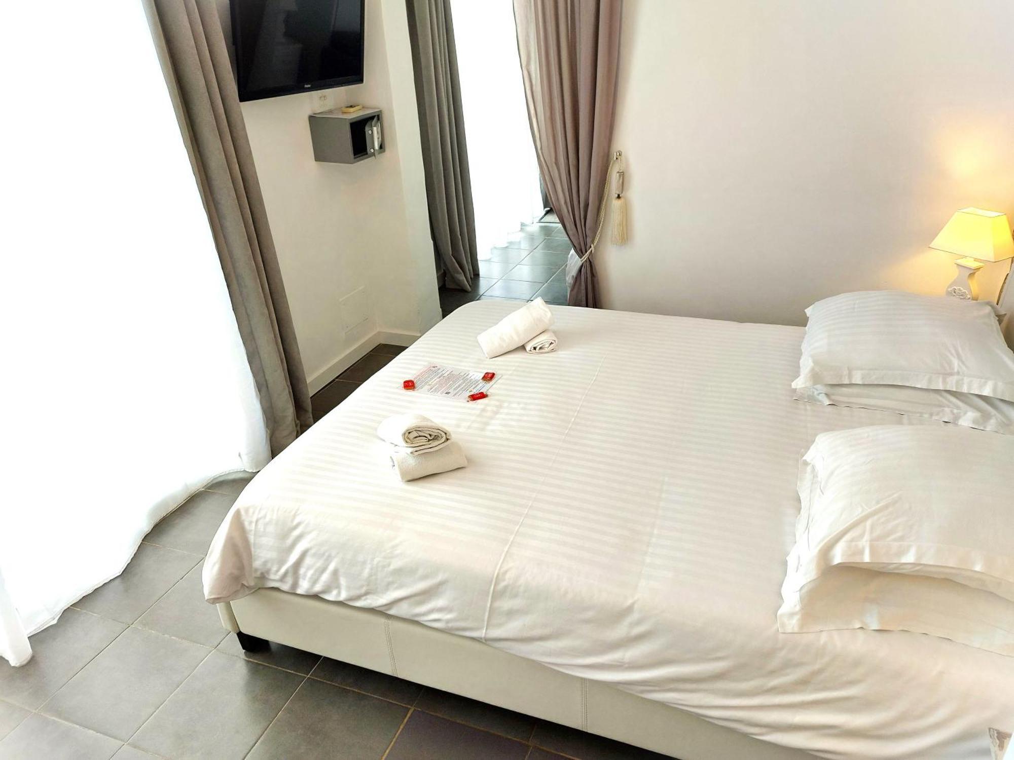 Hotel Les Jardins De Bormes, Sauna & Jacuzzi ห้อง รูปภาพ